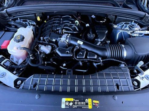 Used 2024 Jeep Grand Cherokee L Limited w/ Luxury Tech Group II image 10