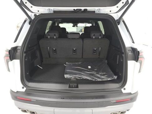 New 2026 Chevrolet Traverse LT image 23