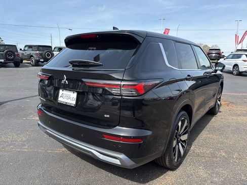 New 2026 Mitsubishi Outlander LE FWD image 6
