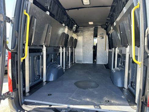 Used 2019 Mercedes-Benz Sprinter 170 image 8