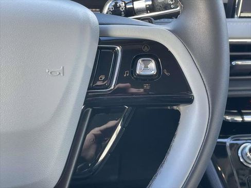 Used 2022 Lincoln Corsair Standard w/ Equipment Group 101A image 22