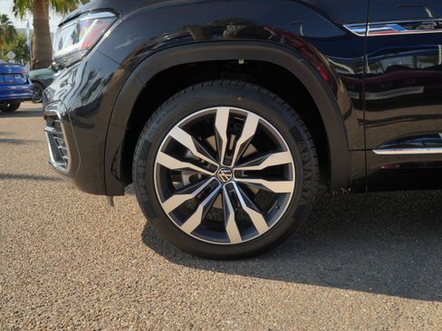 Used 2023 Volkswagen Atlas SEL Premium AWD/4WD image 18
