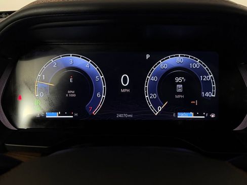 Used 2025 Jeep Grand Cherokee L Summit w/ Obsidian Package AWD/4WD image 15