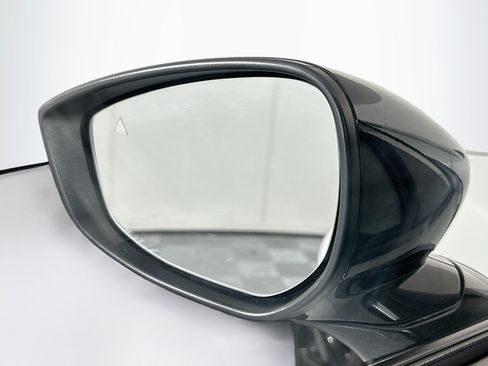 Used 2025 MAZDA MAZDA3 s FWD image 16