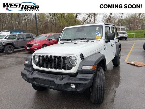 Used 2026 Jeep Wrangler Unlimited Sport AWD/4WD image 4