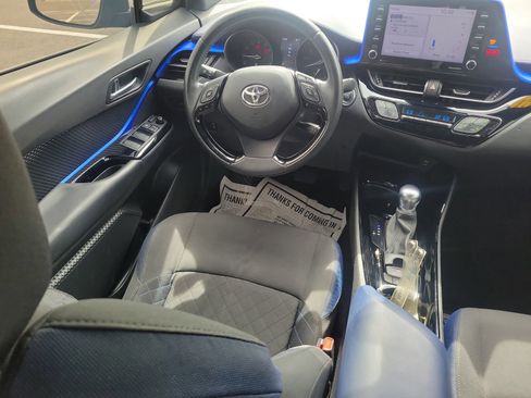 Used 2021 Toyota C-HR XLE FWD image 12