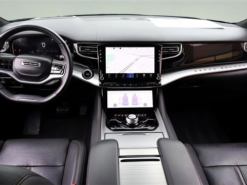 Used 2023 Jeep Grand Wagoneer 4WD image 18