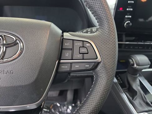 Certified 2023 Toyota Sienna XSE AWD/4WD image 15