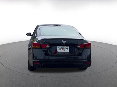 Used 2025 Nissan Altima 2.5 SV image 12