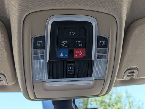 Used 2020 RAM 1500 Laramie AWD/4WD image 36