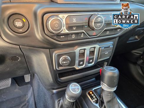 Used 2023 Jeep Wrangler Sport AWD/4WD image 15