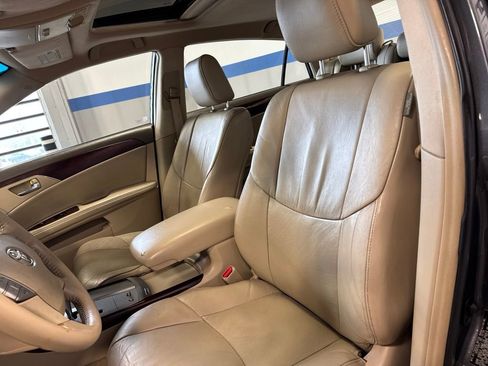 Used 2009 Toyota Avalon XLS FWD image 21