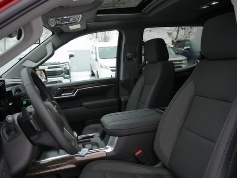 New 2026 Chevrolet Silverado 1500 LT Trail Boss w/ Convenience Package II image 9