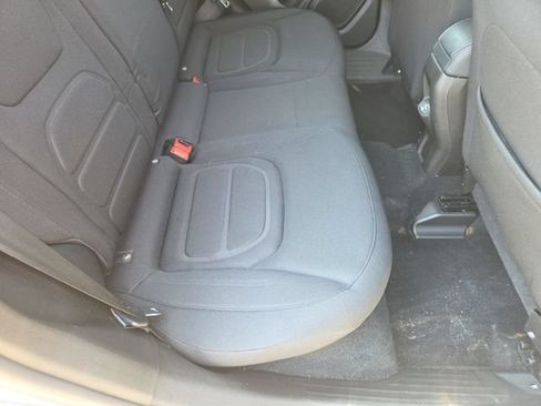 Used 2022 Jeep Renegade Latitude AWD/4WD image 30