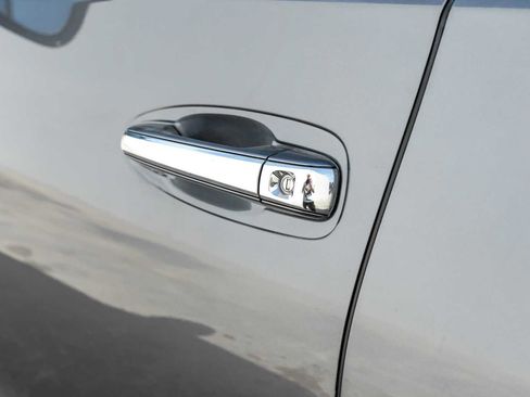 Used 2022 Lexus GX 460 Premium w/ Premium Package image 40