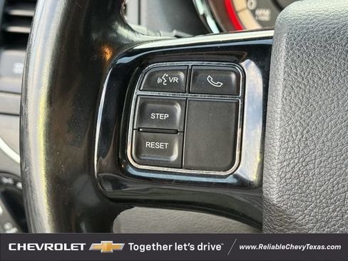 Used 2019 Dodge Grand Caravan SE FWD image 14