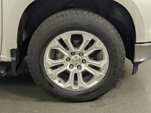 Used 2023 Chevrolet Silverado 1500 LTZ w/ Technology Package AWD/4WD image 13