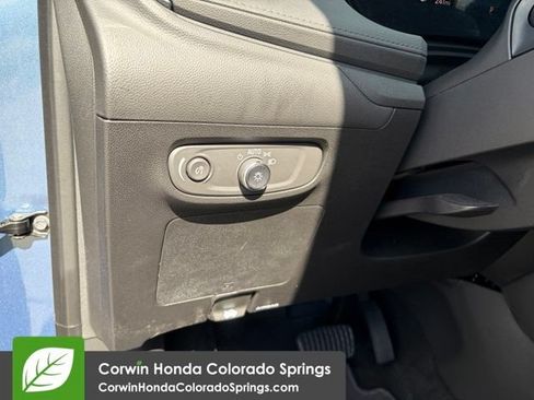Used 2025 Buick Encore GX Sport Touring AWD/4WD image 28