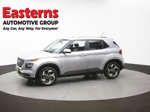 Used 2023 Hyundai Venue SEL image 59