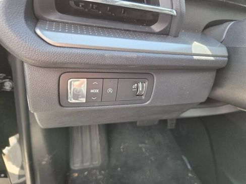 Used 2026 Chevrolet Traverse LT FWD image 10