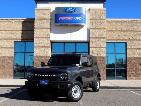 New 2025 Ford Bronco 4-Door image 2