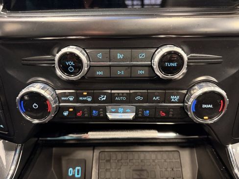 Used 2023 Ford F150 Lariat w/ Equipment Group 502A High image 45