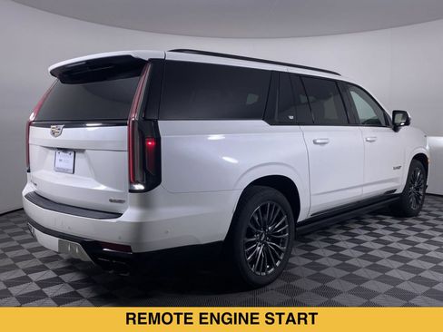 Certified 2023 Cadillac Escalade ESV V AWD/4WD image 22