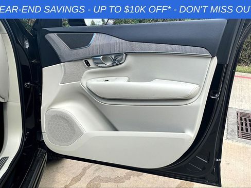 Used 2025 Volvo XC90 B6 Plus w/ Protection Package Premier image 14