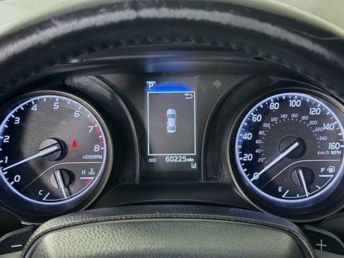 Used 2021 Toyota Camry SE image 11