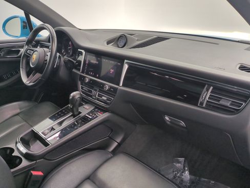 Certified 2023 Porsche Macan Turbo AWD/4WD image 26