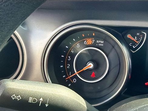 Used 2021 Jeep Wrangler Unlimited Sport AWD/4WD image 35