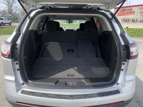 Used 2016 Chevrolet Traverse LT w/ Style and Technology Package image 32