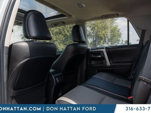 Used 2020 Toyota 4Runner SR5 Premium w/ Moonroof Package AWD/4WD image 23