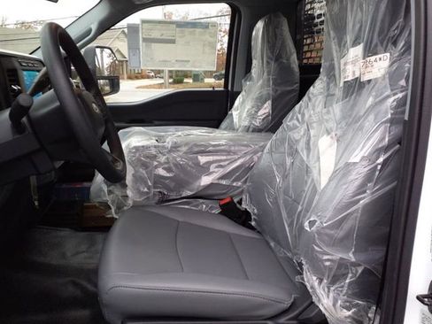 Used 2024 Ford F350 XL w/ Snow Plow Prep Package image 8