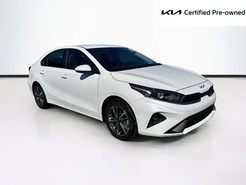Certified 2022 Kia Forte LXS image 1