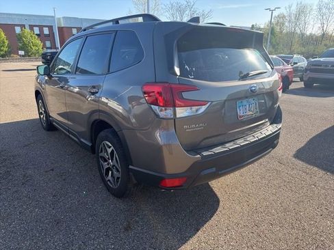 Used 2021 Subaru Forester Premium w/ Popular Package #1 image 4