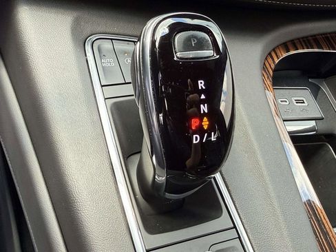 Used 2024 Cadillac Escalade ESV Luxury AWD/4WD image 60