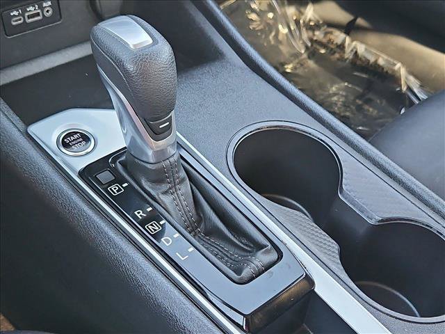 Used 2025 Nissan Altima 2.5 SV FWD image 17