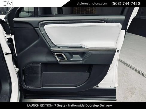 Used 2023 Rivian R1S Launch Edition AWD/4WD image 31