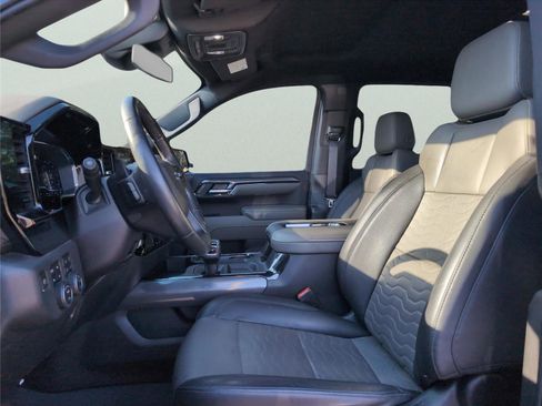 Used 2022 Chevrolet Silverado 1500 ZR2 image 9