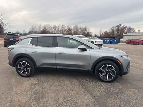 New 2026 Chevrolet Equinox EV LT FWD image 2