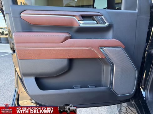 Used 2024 GMC Sierra 3500 Denali Ultimate image 15