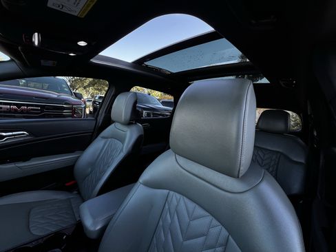 Used 2023 Kia Sportage X-Line w/ X-Line Premium Package image 21