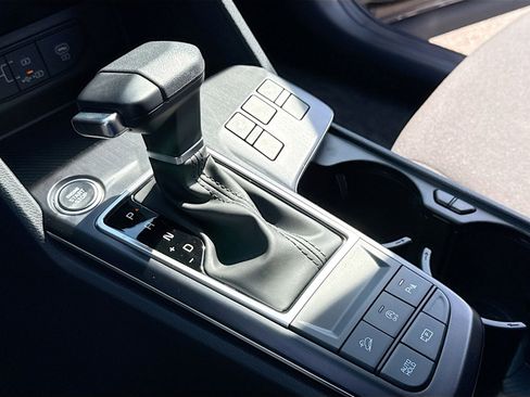 New 2026 Kia Sportage LX image 11