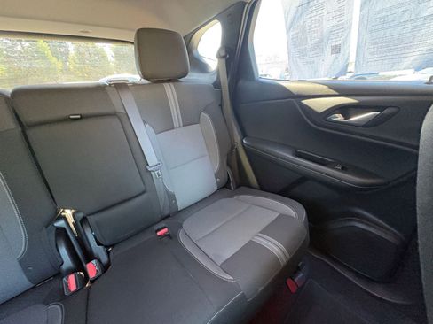 Used 2025 Chevrolet Blazer LT image 38