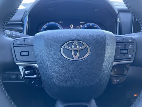 New 2026 Toyota Camry XLE image 16