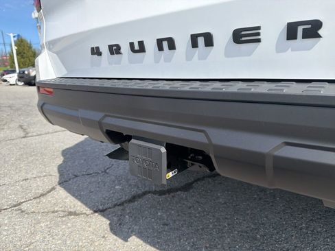 New 2026 Toyota 4Runner SR5 image 4