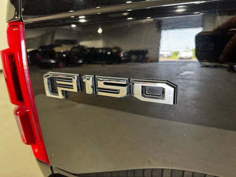 Used 2017 Ford F150 Lariat w/ Equipment Group 502A Luxury AWD/4WD image 32