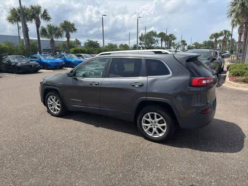 Used 2016 Jeep Cherokee Latitude w/ Comfort/Convenience Group FWD image 15