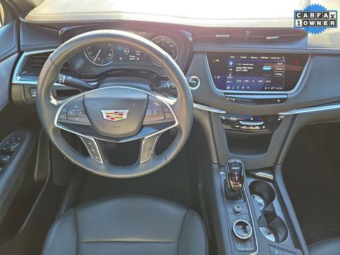 Used 2025 Cadillac XT5 Premium Luxury image 14